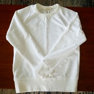 Raglan Sleeved Sweatshirt